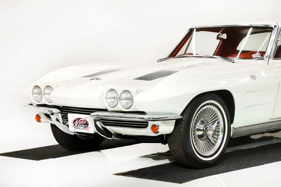 1963 Chevrolet Corvette C2 - Image 11 of 31