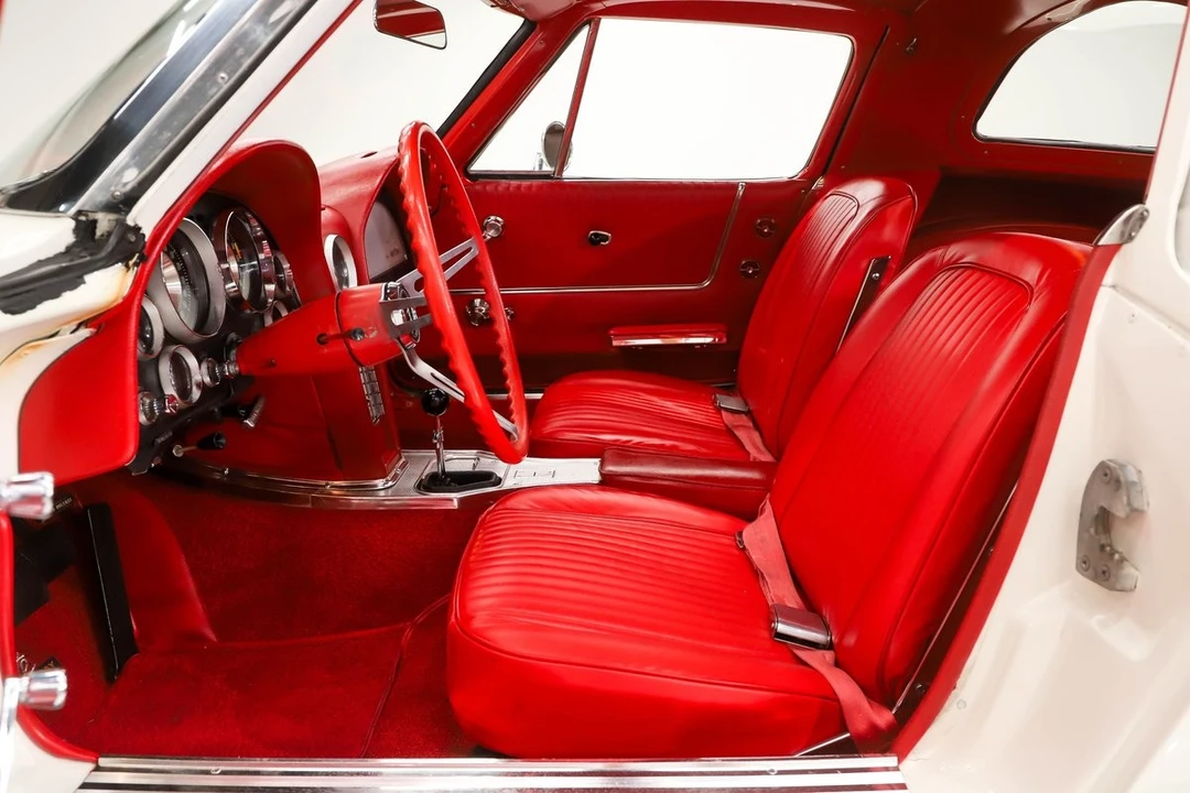 1963 Chevrolet Corvette C2 - Image 27 of 31