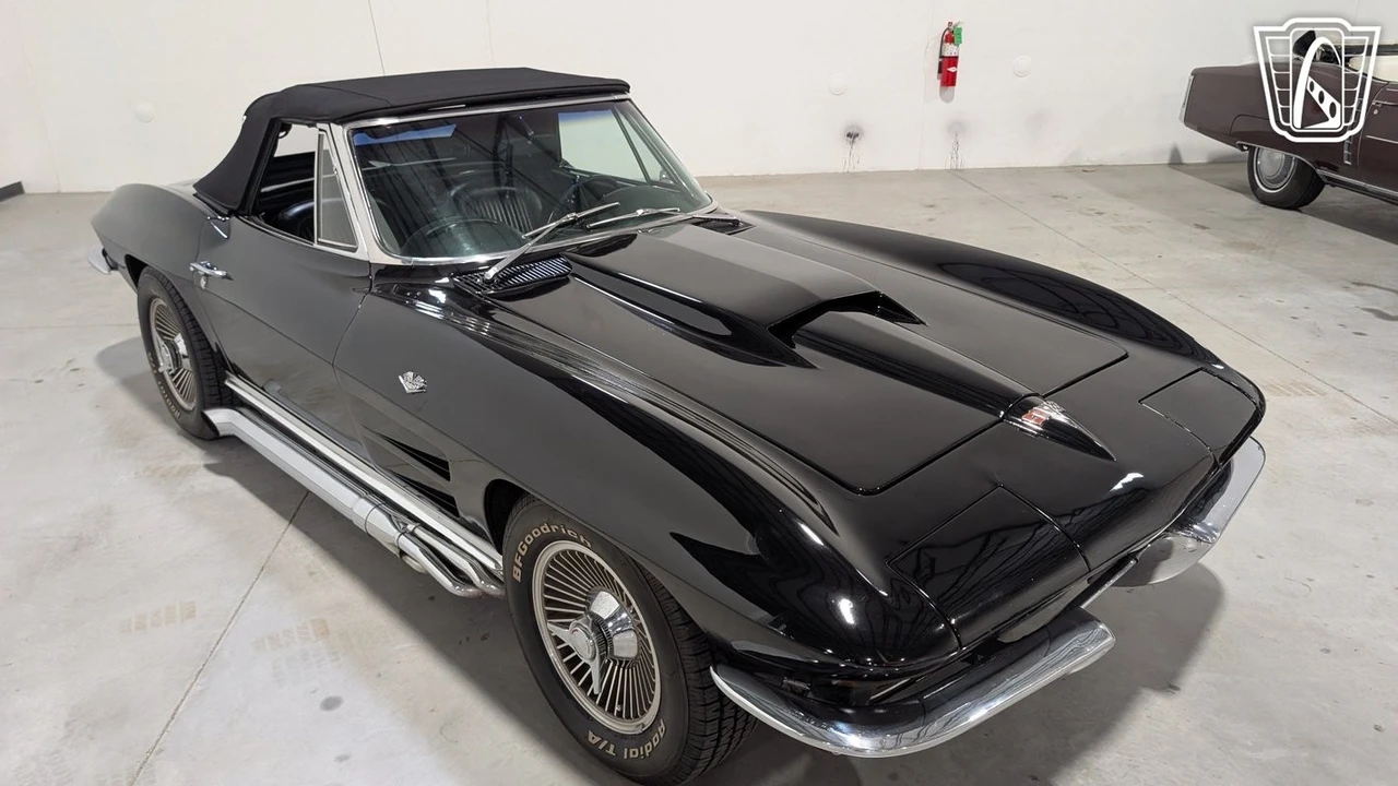 1963 Chevrolet Corvette C2 - Image 20 of 31