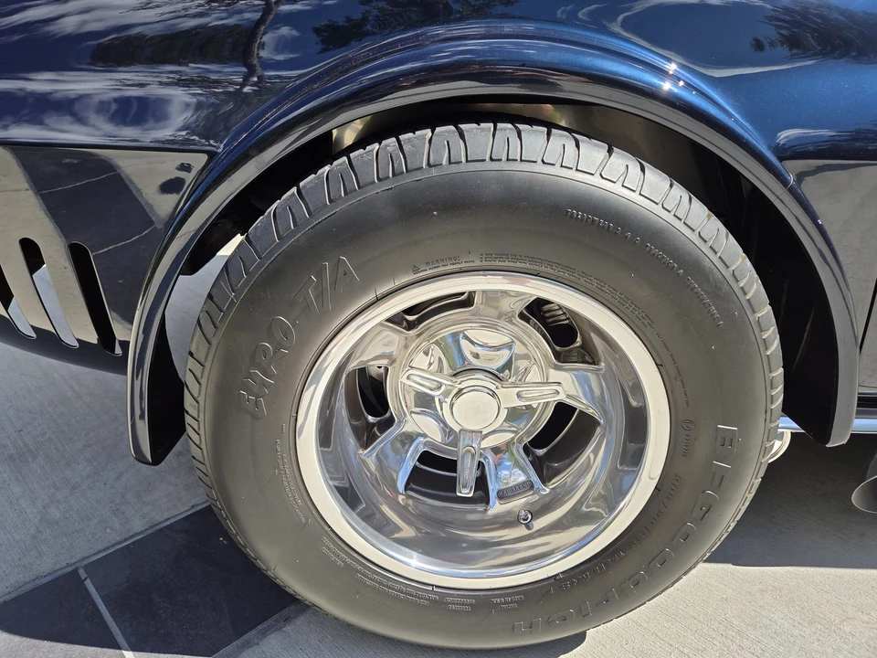 1963 Chevrolet Corvette C2 - Image 18 of 31