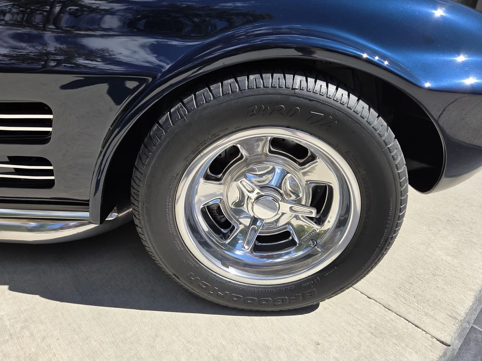1963 Chevrolet Corvette C2 - Image 17 of 31
