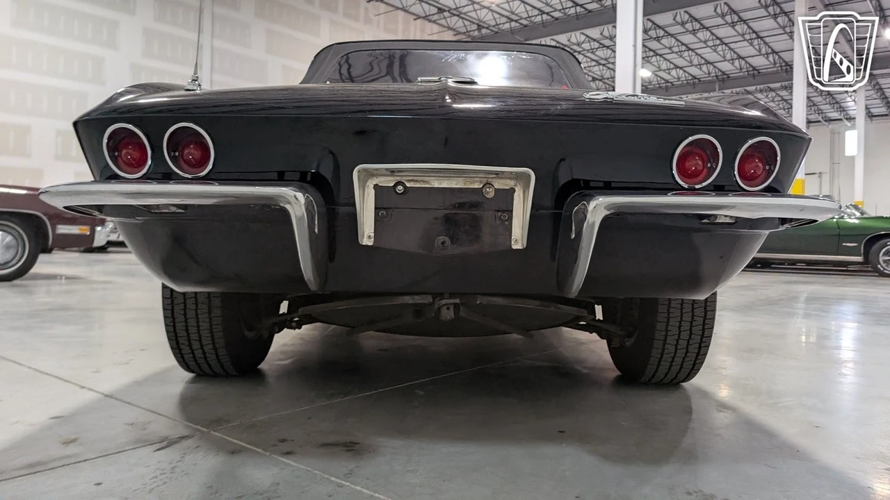 1963 Chevrolet Corvette C2 - Image 13 of 31