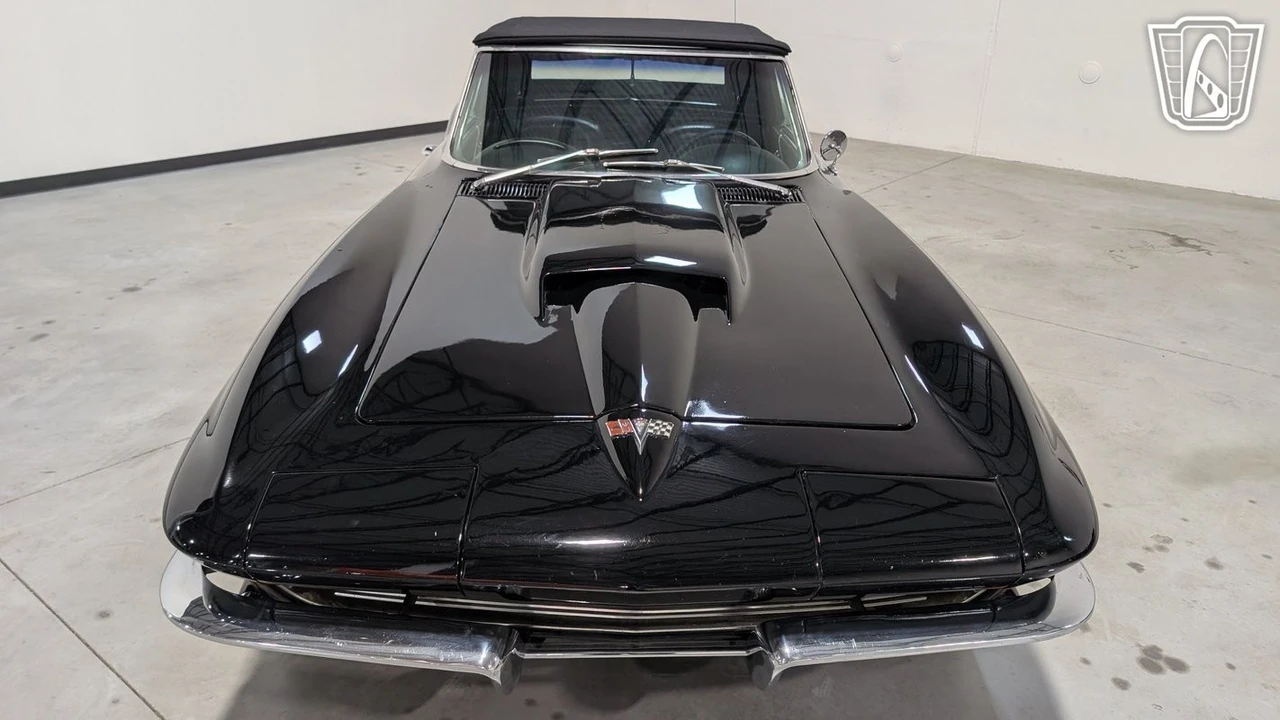 1963 Chevrolet Corvette C2 - Image 23 of 31