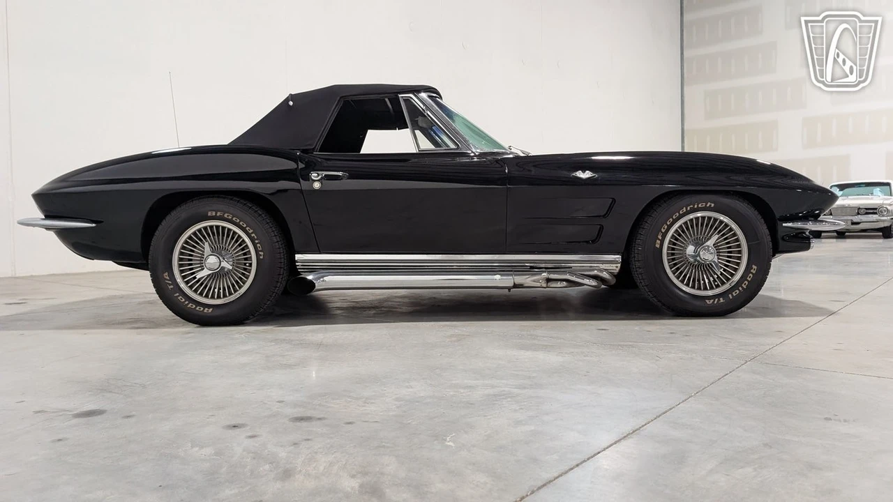 1963 Chevrolet Corvette C2 - Image 19 of 31