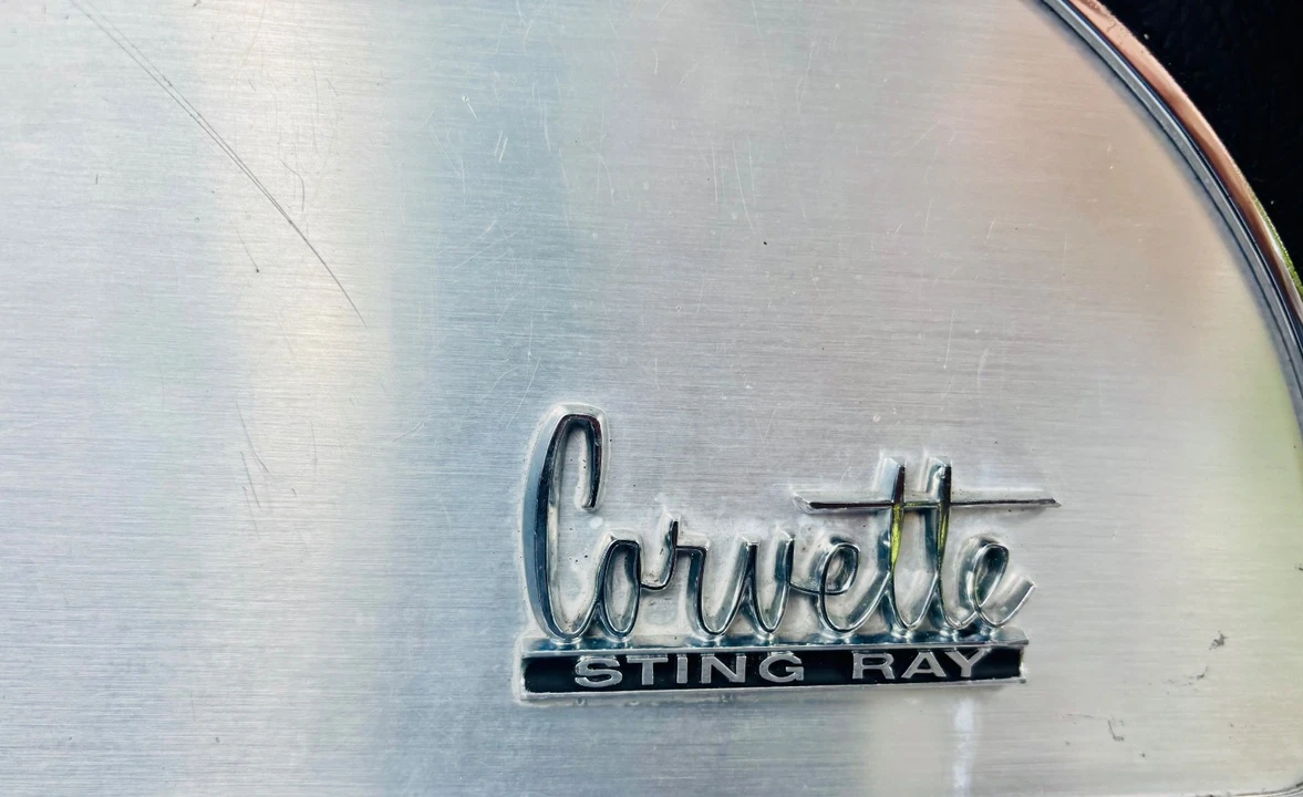 1963 Chevrolet Corvette C2 - Image 8 of 10