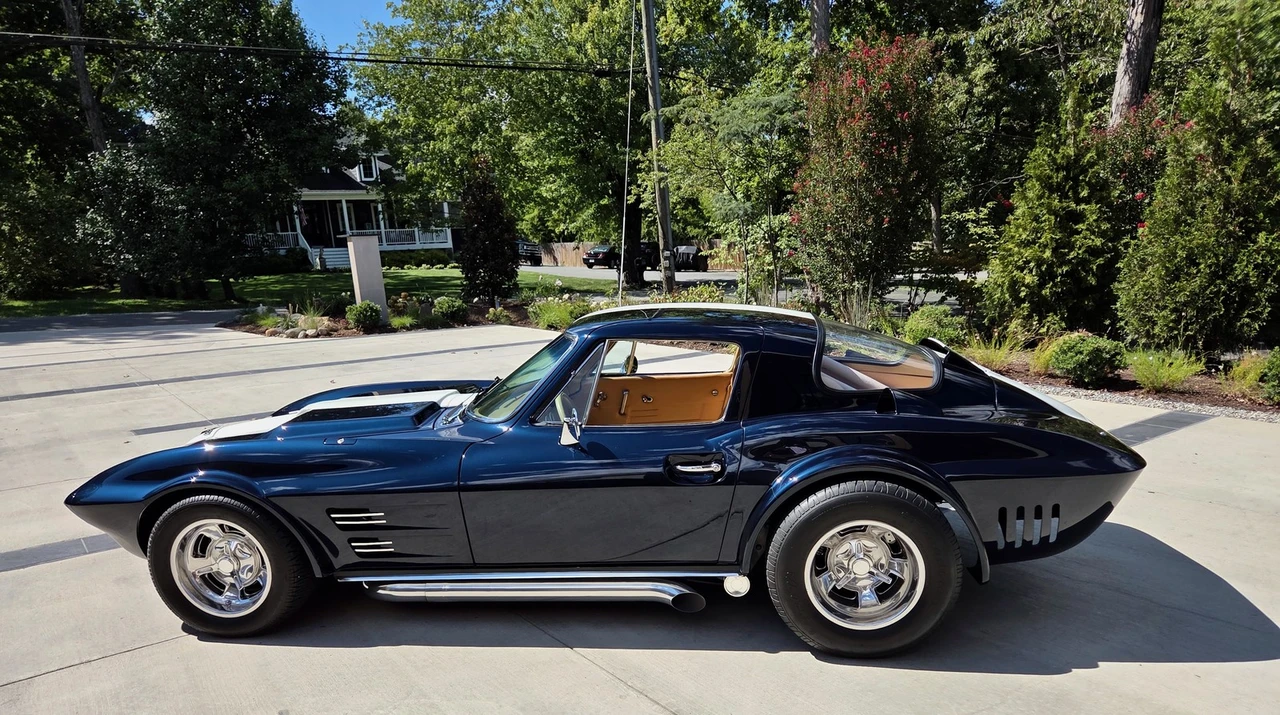 1963 Chevrolet Corvette C2 - Image 10 of 31