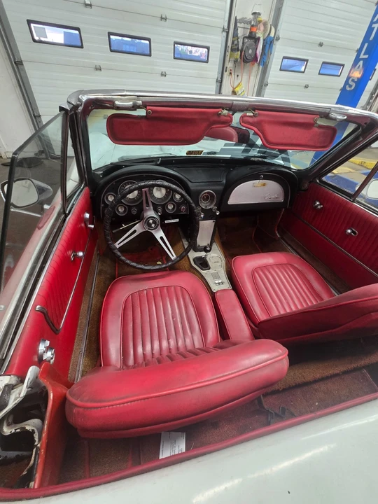 1963 Chevrolet Corvette C2 - Image 12 of 18