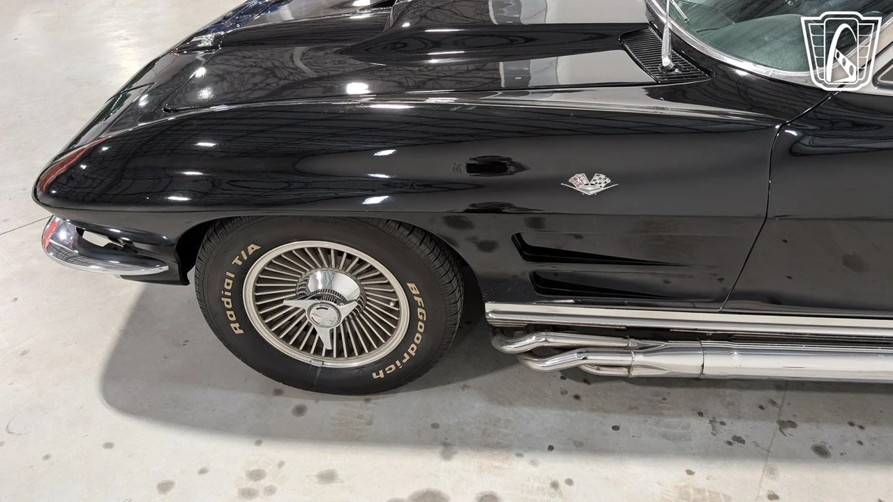 1963 Chevrolet Corvette C2 - Image 26 of 31