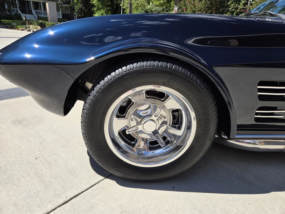 1963 Chevrolet Corvette C2 - Image 16 of 31