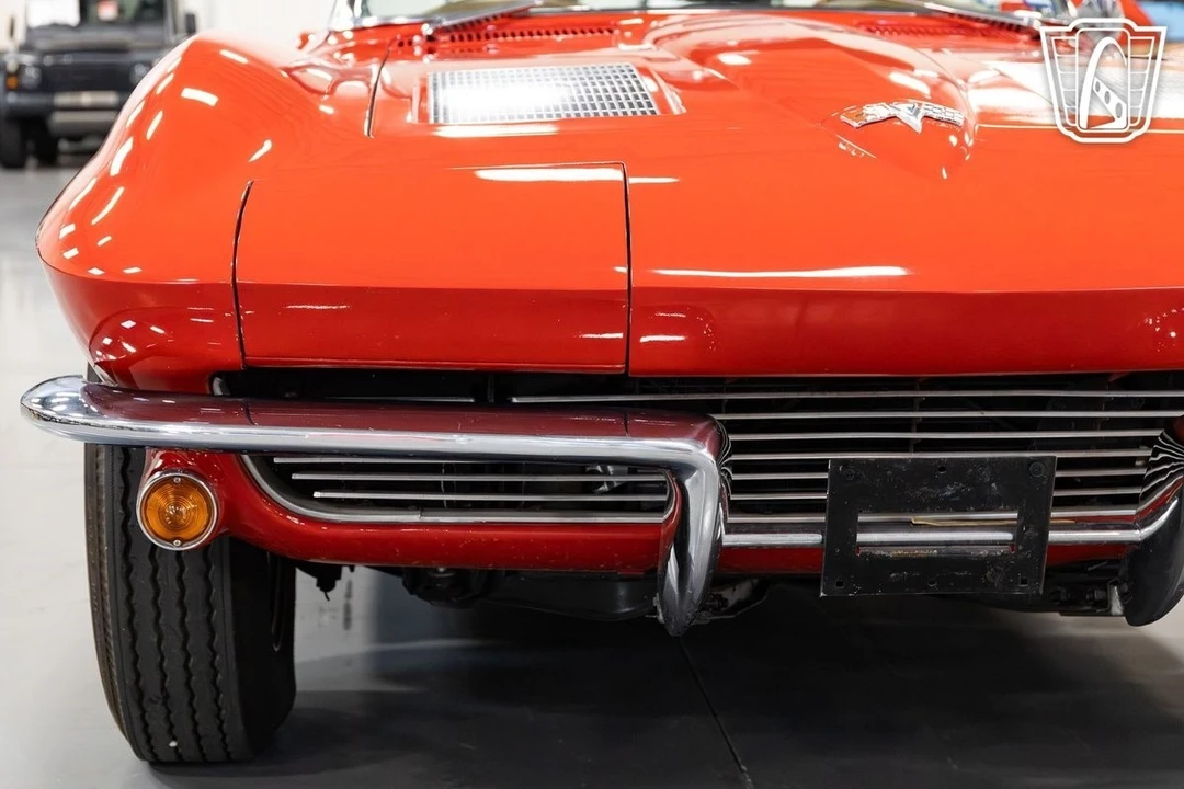 1963 Chevrolet Corvette C2 - Image 10 of 21