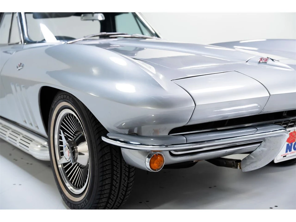 1963 Chevrolet Corvette C2 - Image 11 of 31