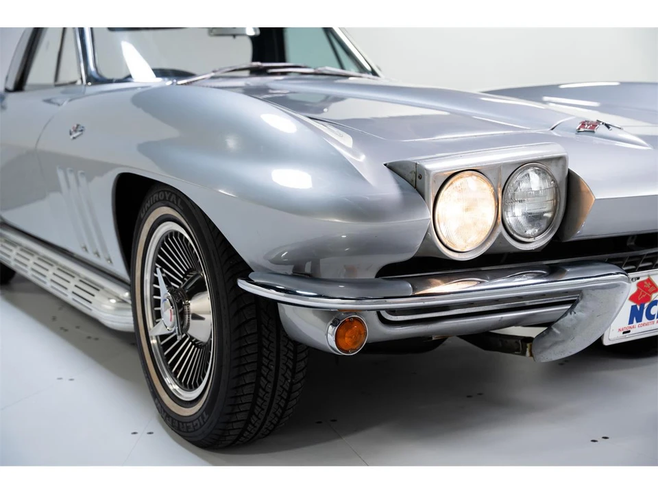 1963 Chevrolet Corvette C2 - Image 15 of 31