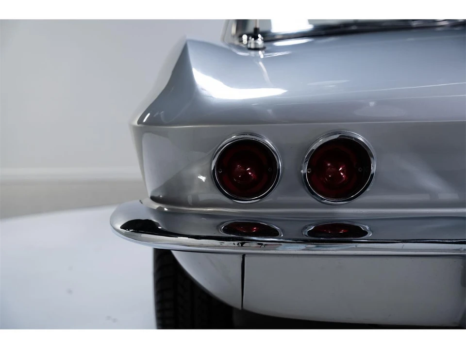 1963 Chevrolet Corvette C2 - Image 22 of 31