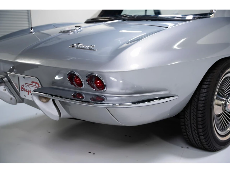 1963 Chevrolet Corvette C2 - Image 25 of 31
