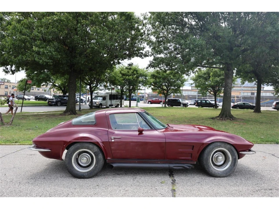 1963 Chevrolet Corvette C2 - Image 3 of 8