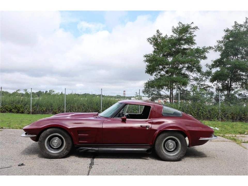 1963 Chevrolet Corvette C2 - Image 4 of 8