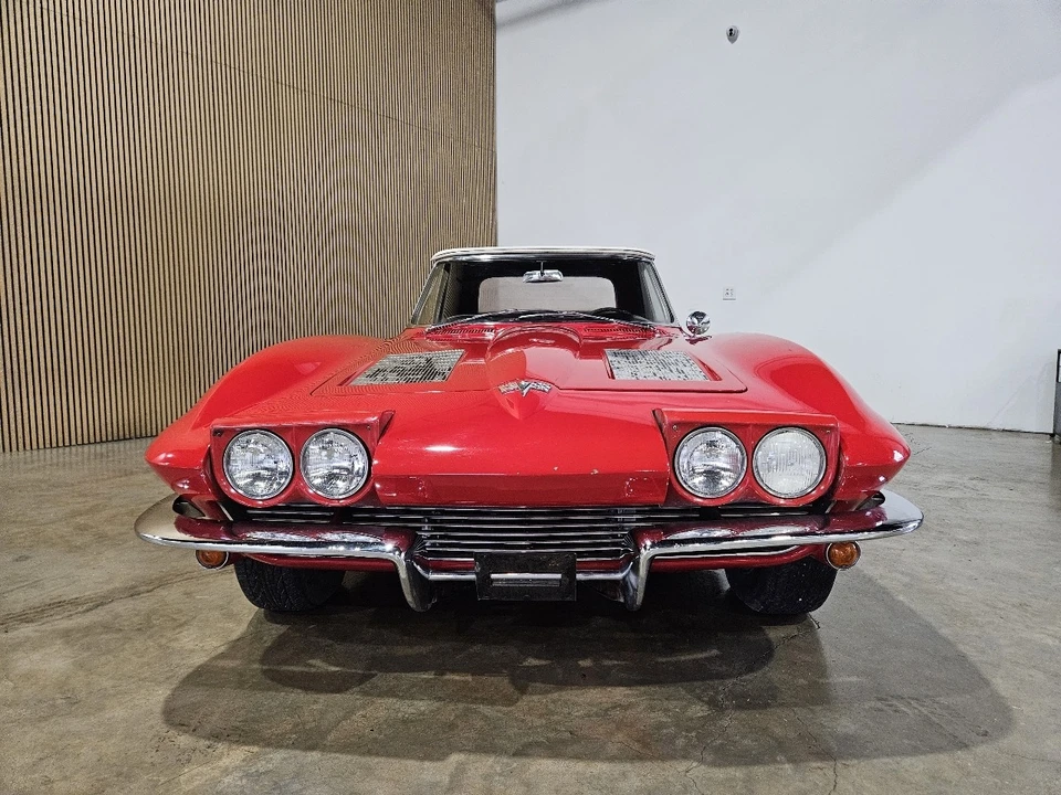 1963 Chevrolet Corvette C2 - Image 19 of 21