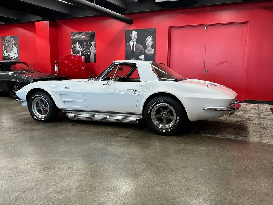 1963 Chevrolet Corvette C2 - Image 23 of 31