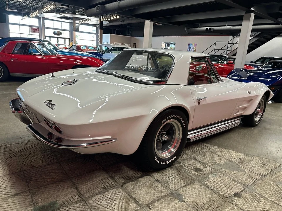 1963 Chevrolet Corvette C2 - Image 16 of 31
