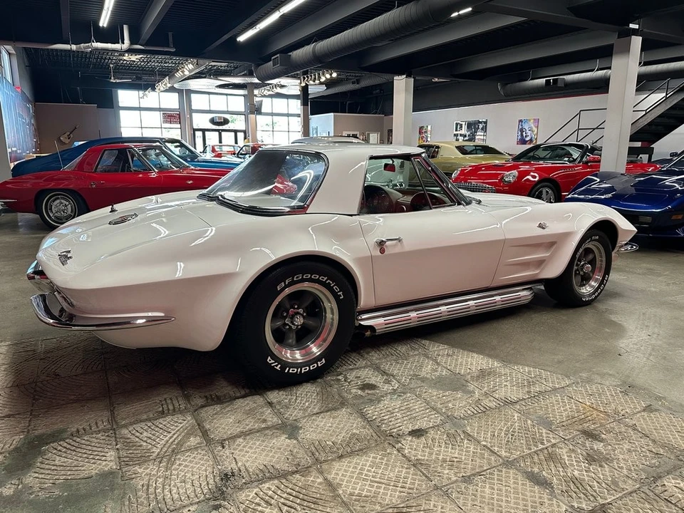 1963 Chevrolet Corvette C2 - Image 14 of 31