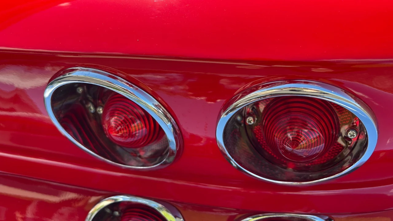 1963 Chevrolet Corvette C2 - Image 20 of 30