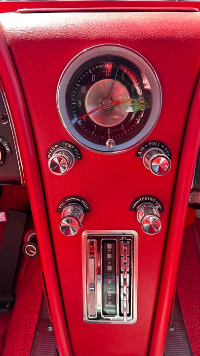 1963 Chevrolet Corvette C2 - Image 14 of 30