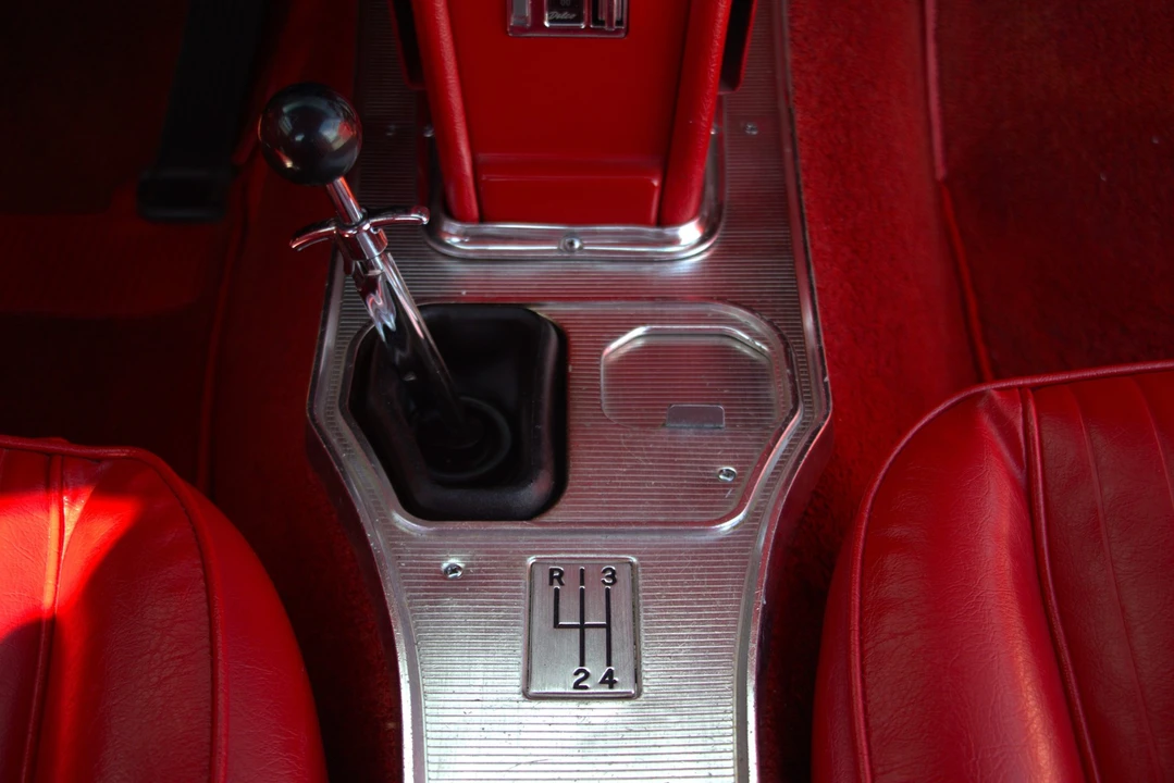 1963 Chevrolet Corvette C2 - Image 25 of 31