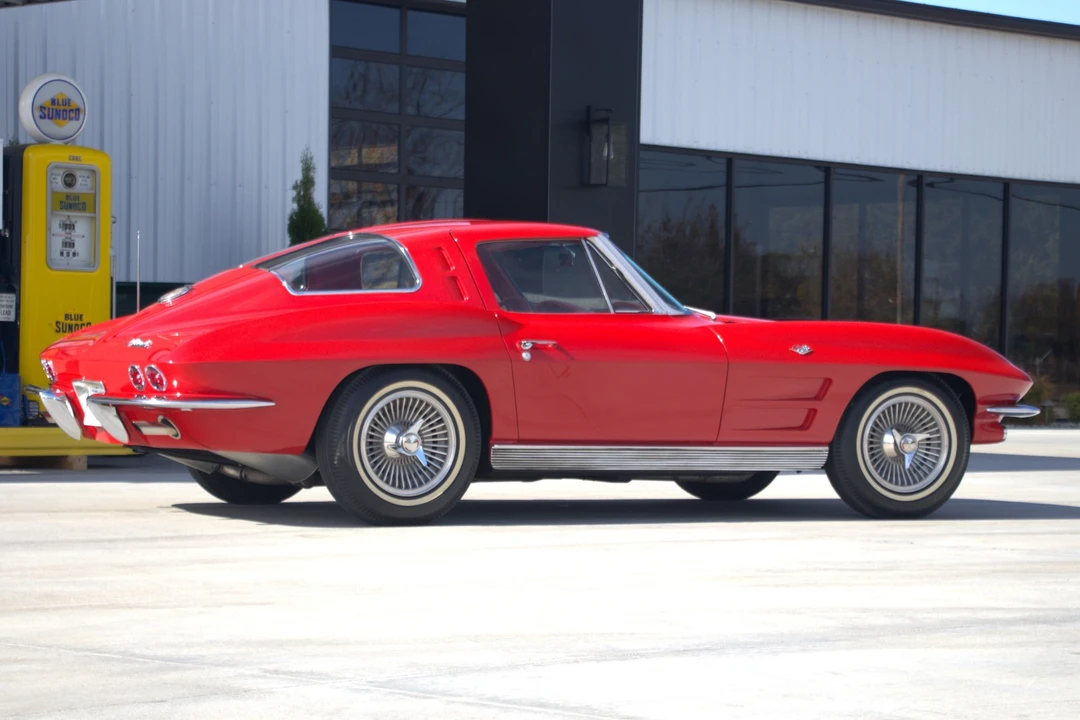 1963 Chevrolet Corvette C2 - Image 28 of 31