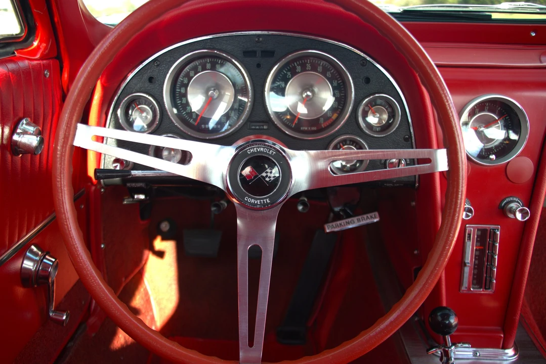 1963 Chevrolet Corvette C2 - Image 23 of 31
