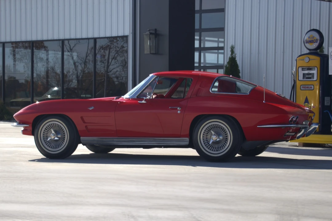 1963 Chevrolet Corvette C2 - Image 16 of 31
