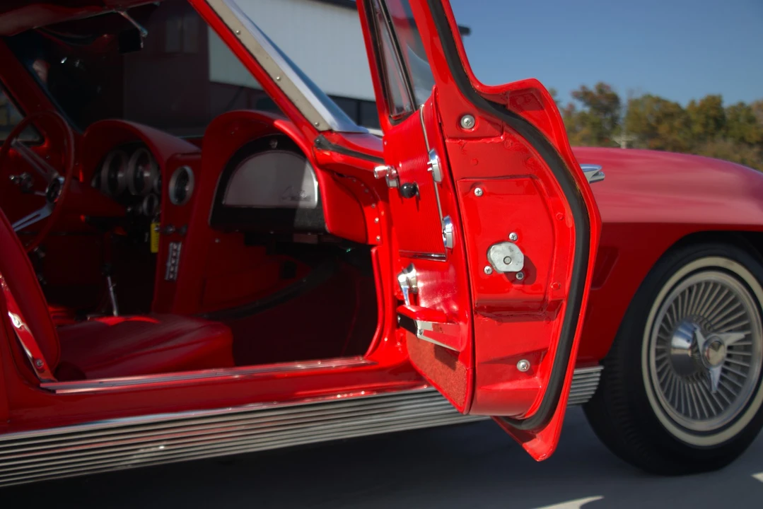 1963 Chevrolet Corvette C2 - Image 20 of 31