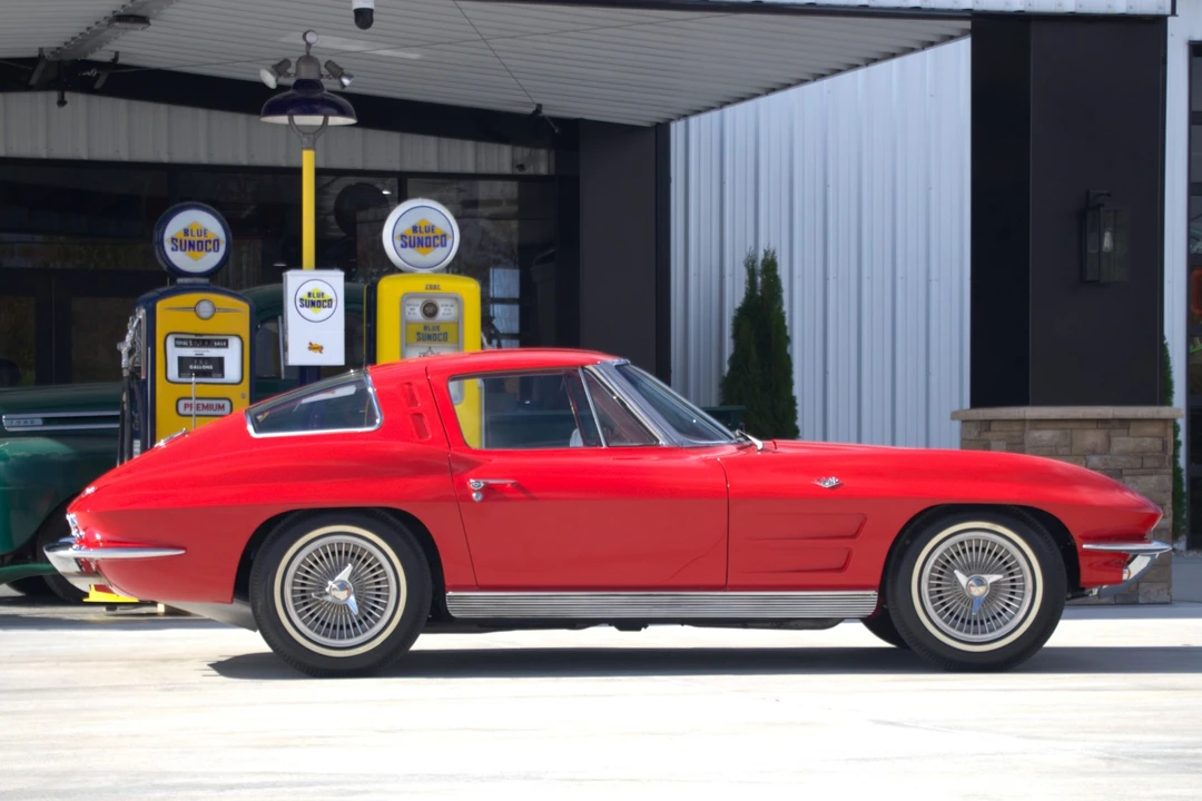1963 Chevrolet Corvette C2 - Image 11 of 31