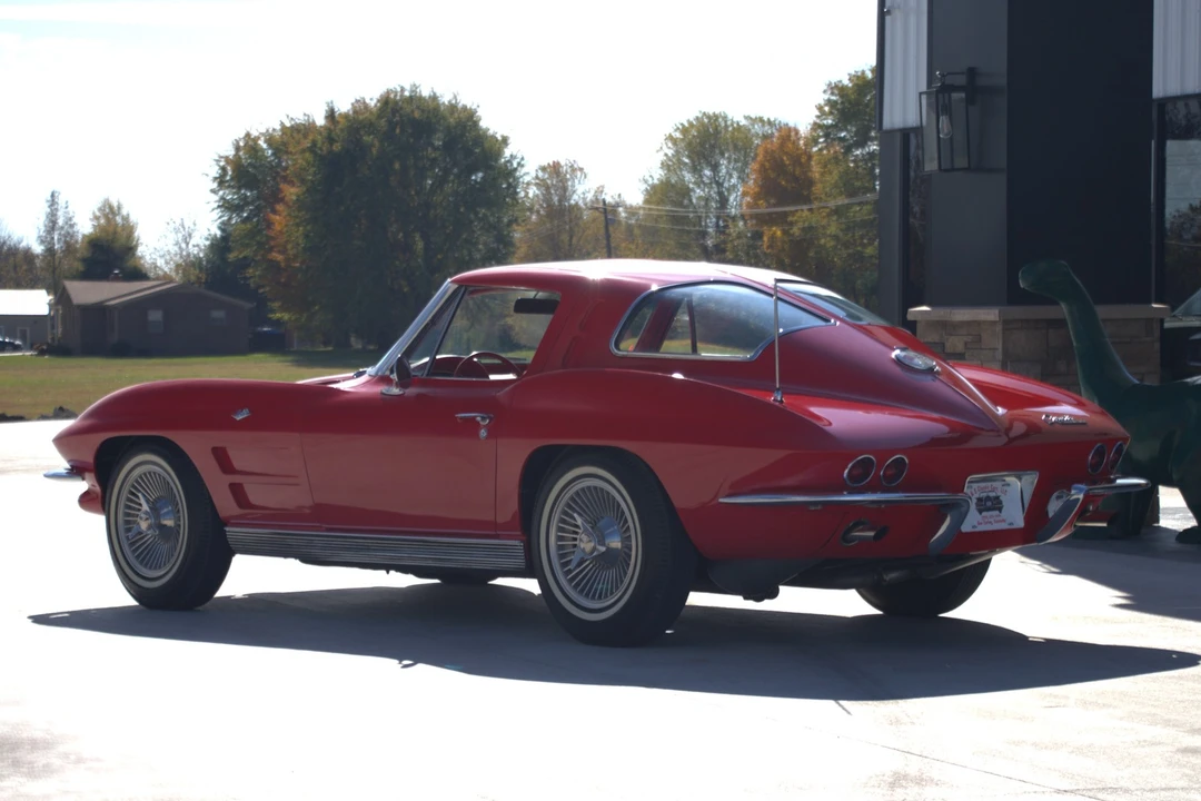 1963 Chevrolet Corvette C2 - Image 17 of 31