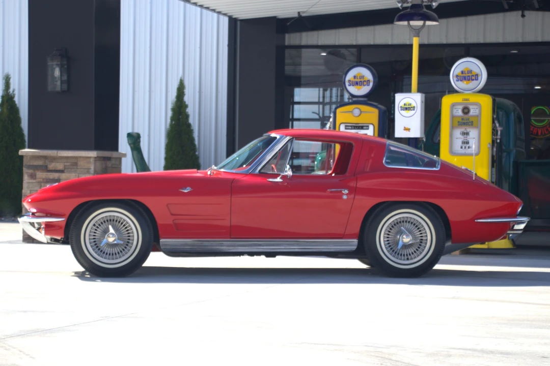 1963 Chevrolet Corvette C2 - Image 3 of 31
