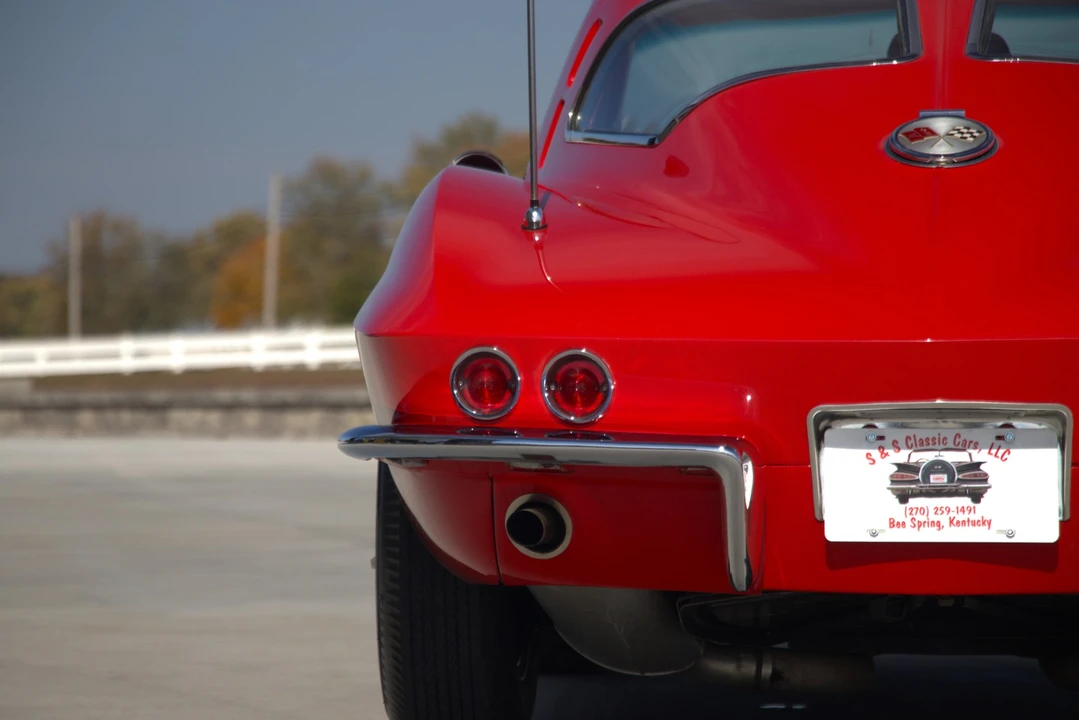 1963 Chevrolet Corvette C2 - Image 18 of 31