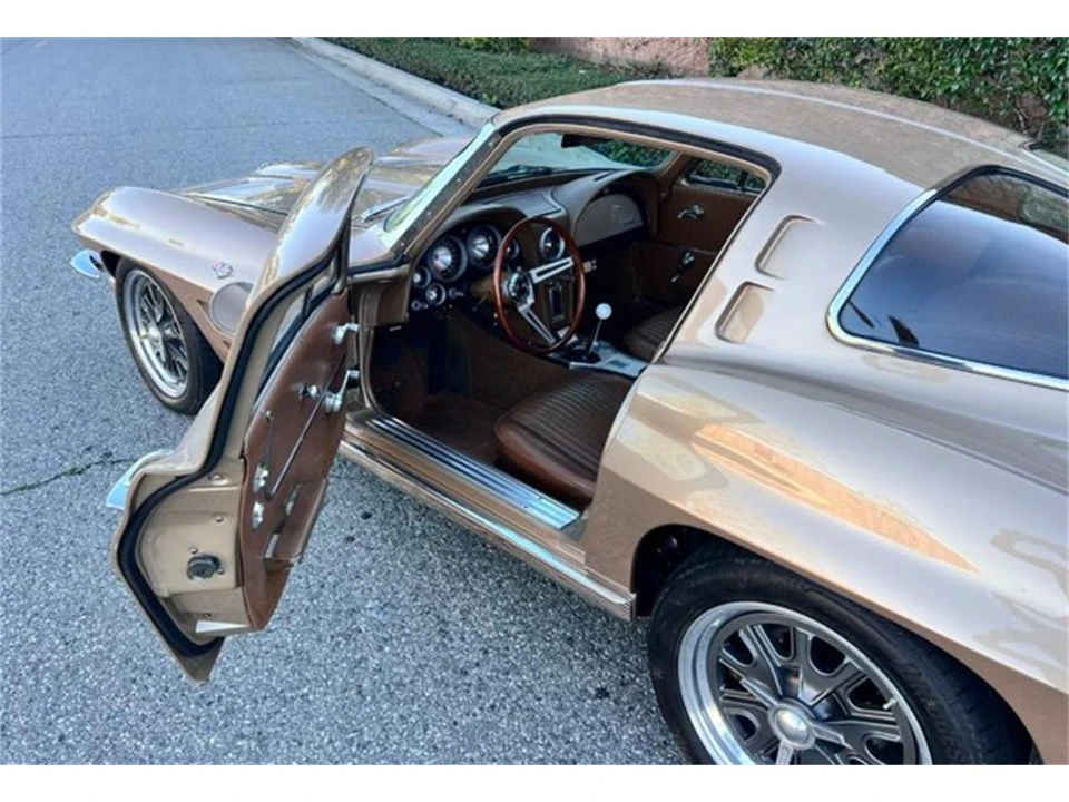1963 Chevrolet Corvette C2 - Image 2 of 31