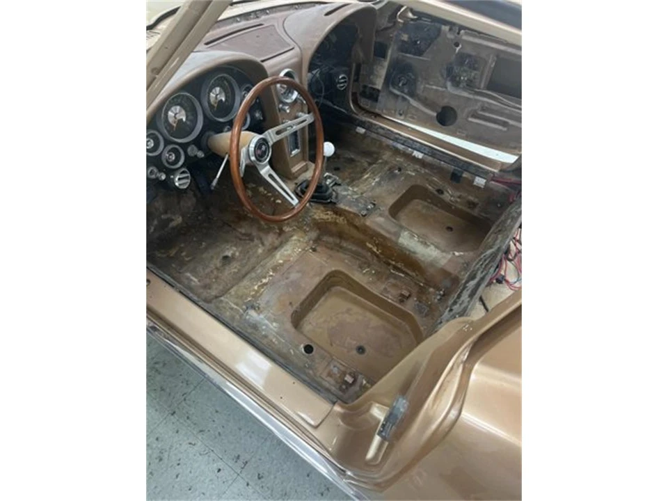 1963 Chevrolet Corvette C2 - Image 25 of 31