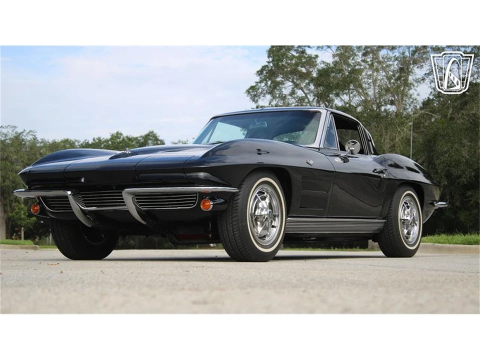 1963 Chevrolet Corvette C2 - Image 2 of 31