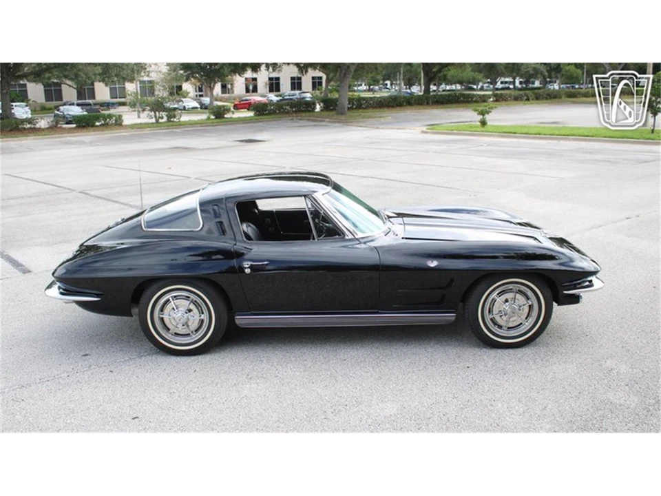1963 Chevrolet Corvette C2 - Image 22 of 31
