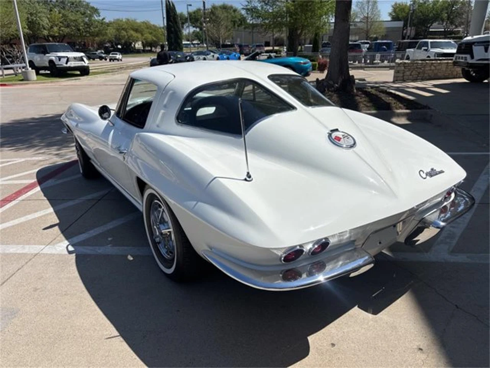 1963 Chevrolet Corvette C2 - Image 6 of 9