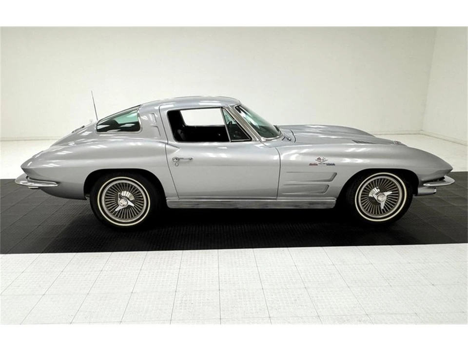 1963 Chevrolet Corvette C2 - Image 6 of 31