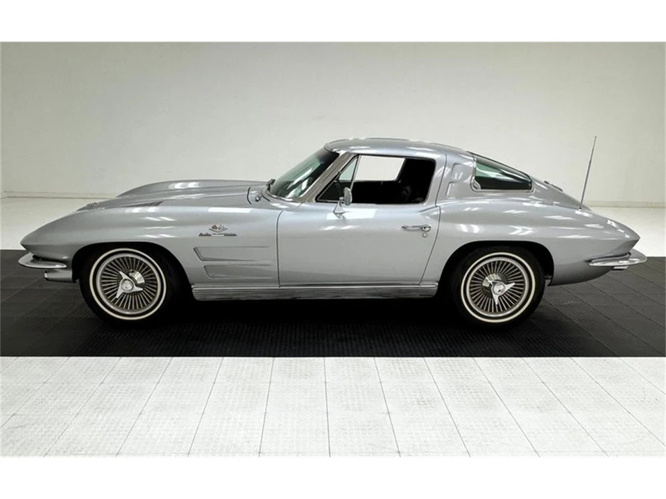 1963 Chevrolet Corvette C2 - Image 2 of 31