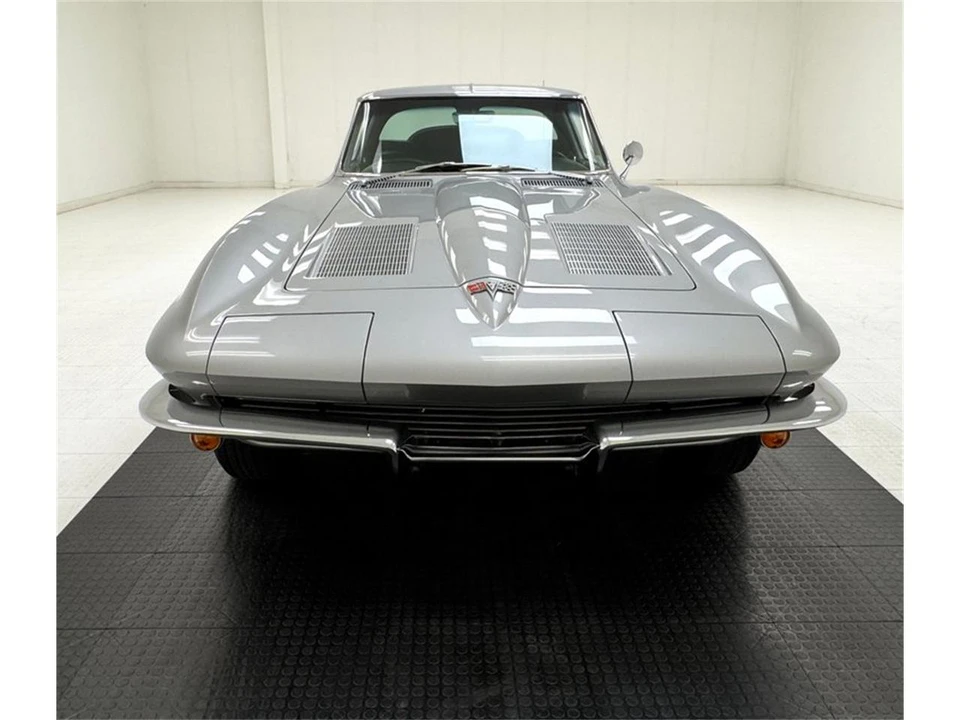 1963 Chevrolet Corvette C2 - Image 8 of 31