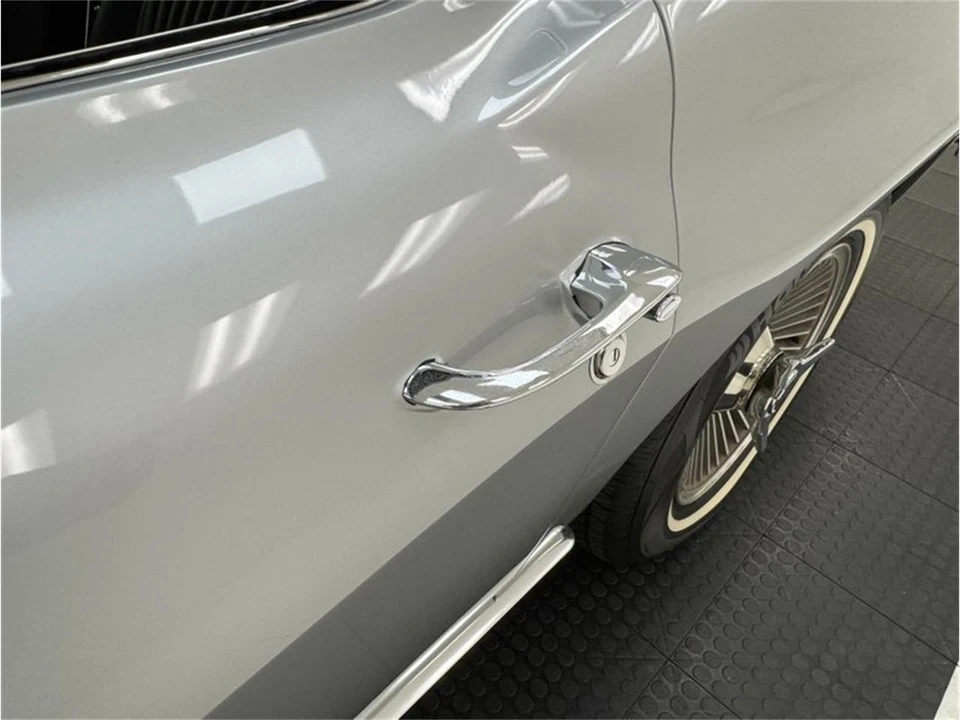 1963 Chevrolet Corvette C2 - Image 19 of 31