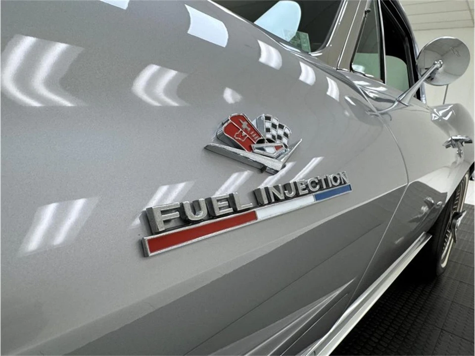 1963 Chevrolet Corvette C2 - Image 14 of 31
