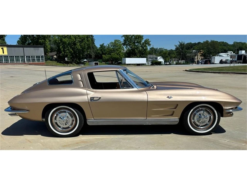 1963 Chevrolet Corvette C2 - Image 2 of 31