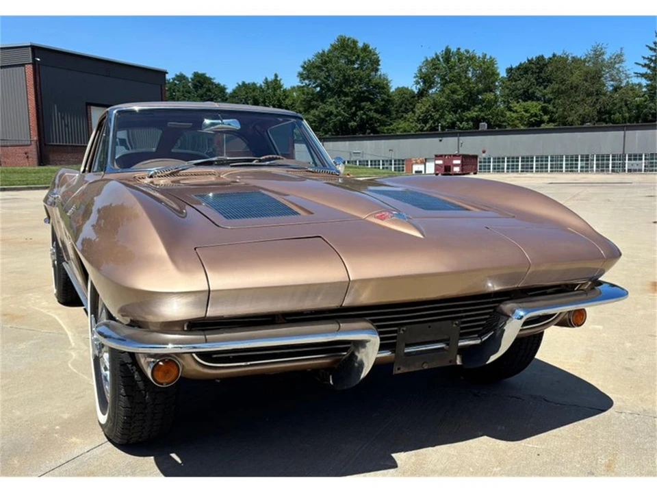 1963 Chevrolet Corvette C2 - Image 17 of 31