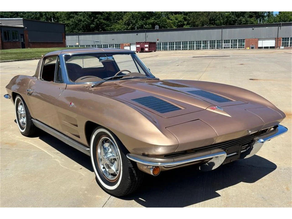 1963 Chevrolet Corvette C2 - Image 18 of 31