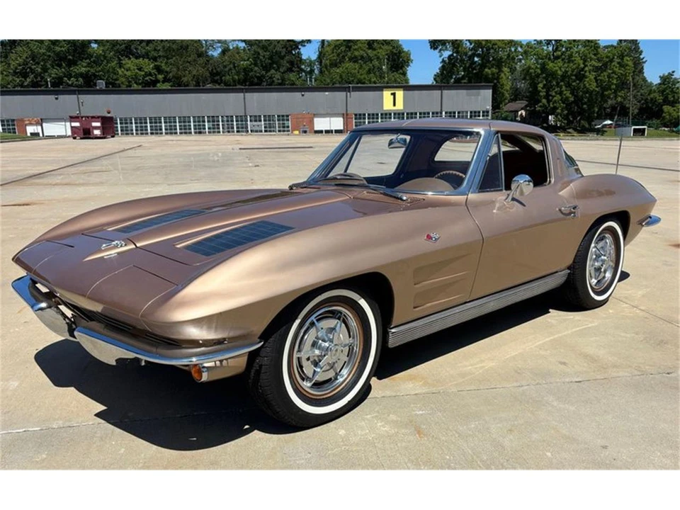 1963 Chevrolet Corvette C2 - Image 4 of 31
