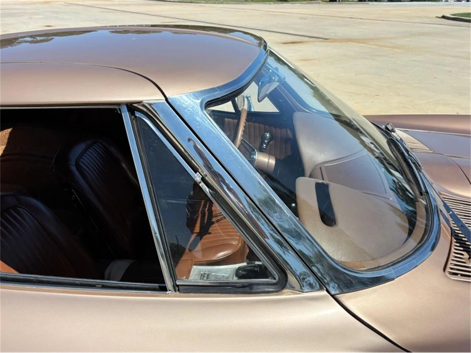 1963 Chevrolet Corvette C2 - Image 25 of 31